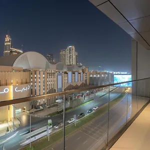 Luxurious Stylish Across Mall Burj Khalifa City Views Apartment Dubai